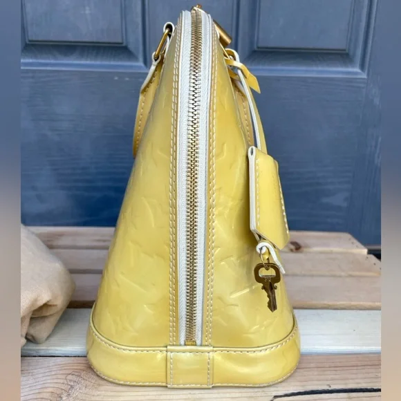 Authentic LOUIS VUITTON ALMA Venis pm handbag - Picture 4 of 17